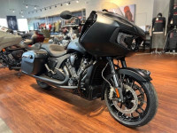 2024 Indian Motorcycle Challenger Dark Horse w/PowerBand Audio P