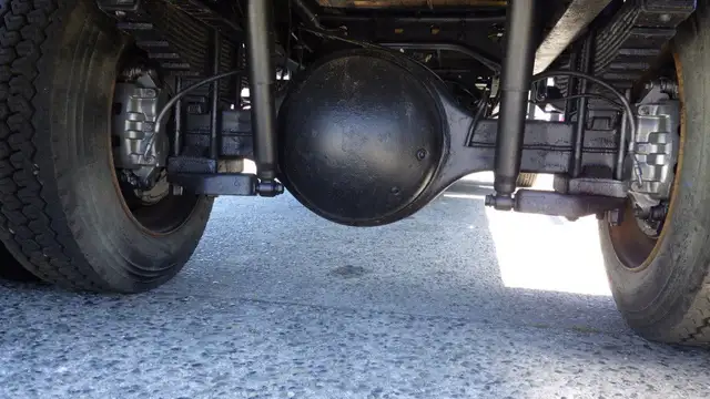2006 Ford F650 16 Foot Flat Deck in Cars & Trucks in Delta/Surrey/Langley - Image 27