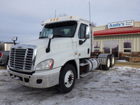 2015 FREIGHTLINER CASCADIA 125 DAY CAB TRACTOR #0157
