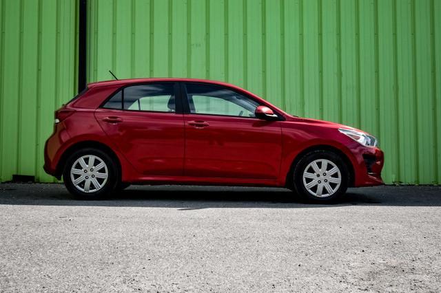 2022 Kia Rio 5-door LX Premium • HEATED SEATS • APPLE CARPLAY in Cars & Trucks in Cornwall - Image 2
