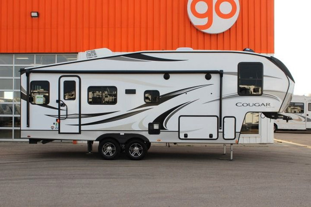 2023 Keystone RV Cougar Half-Ton 24RDS in Travel Trailers & Campers in Edmonton