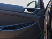 2020 Hyundai Tucson Preferred AWD Rugged Soul, Refined Heart Craving a crossover thats equal parts c... (image 6)