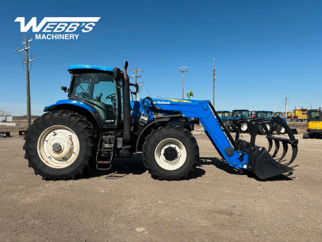 2009 NEW HOLLAND T7030 LOADER TRACTOR in Farming Equipment in Saskatoon - Image 4
