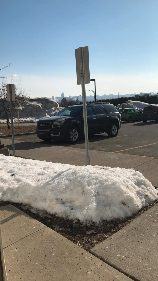 2016 GMC Acadia SLE in Cars & Trucks in Québec City