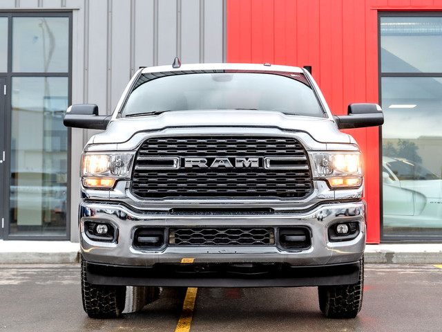  2022 Ram 3500 Big Horn - 6.7 Cummins | Apple Carplay | Low KM dans Autos et camions  à Saskatoon - Image 2