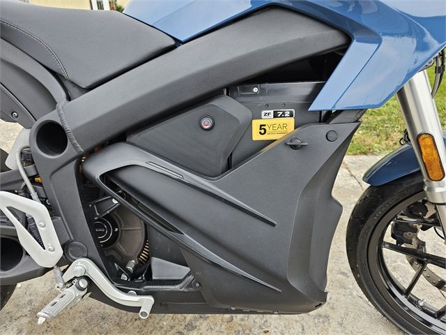2020 Zero S 100% ELECTRIC MOTORCYCLE S - ZF7.2 - USED in Street, Cruisers & Choppers in Peterborough - Image 3
