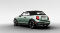 La *MINI Cooper Cabriolet S 2025 *est un véhicule sportif aux performances exaltantes. Doté d'un toi... (image 1)