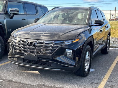  2023 Hyundai Tucson Preferred AWD w-Trend Package 5,434 km's