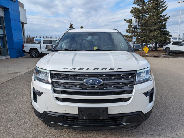 2018 Ford Explorer *Local Trade*No Accidents*XLT*Captain's Chair in Cars & Trucks in Brandon - Image 2