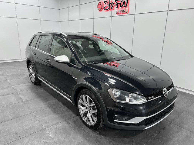 2017 Volkswagen Golf Alltrack HIGHLINE AWD - INT. CUIR - TOIT PA in Cars & Trucks in Québec City