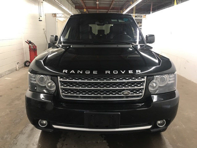 2012 Land Rover Range Rover 4WD 4dr SC in Cars & Trucks in City of Toronto - Image 3