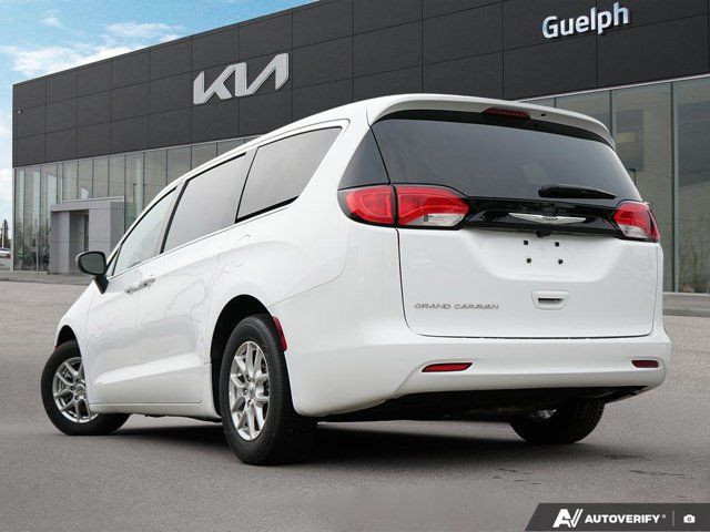 2024 Chrysler Voyager LX | Bucket Seats | Remote Start in Cars & Trucks in Guelph - Image 3