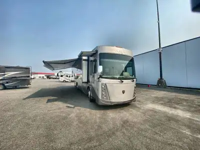 Thor Motor Coach Aria Class A diesel motorhome 3401 highlights: Full-Wall Slide Inclining King Bed R...