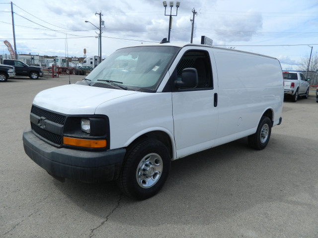 2016 CHEVY EXPRESS CARGO VAN 2500 3/4 TON/READY FOR WORK in Cars & Trucks in Edmonton - Image 2