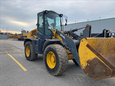 2019 John Deere 344L in Heavy Equipment in Québec City - Image 2