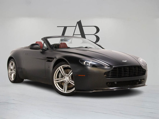 2010 Aston Martin Vantage CONVERTIBLE | MANUAL | 19\" RIM | CARB in Cars & Trucks in Mississauga / Peel Region - Image 2