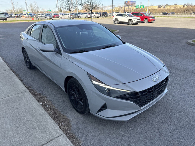 2022 HYUNDAI ELANTRA ELANTRA 2022 PRIVILIGIE BAS KM ECRAN BANC/V in Cars & Trucks in Laval / North Shore - Image 2