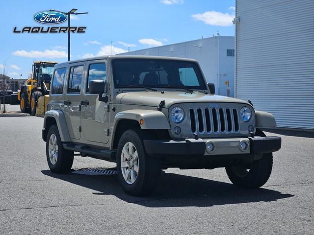 Jeep Wrangler Unlimited Modèle Sahara 4 portes 2 Toits traction  in Cars & Trucks in Victoriaville - Image 3