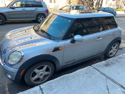 2007 MINI Cooper hatchback hardtop 2dr Cpe (To be sold as is)