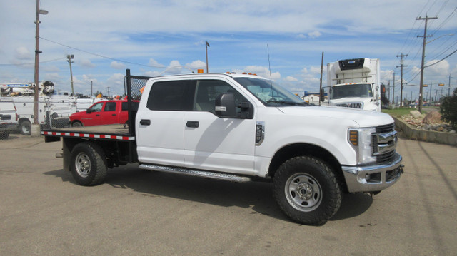 2019 Ford F-350 XLT CREW CAB FLAT DECK in Cars & Trucks in Edmonton - Image 4