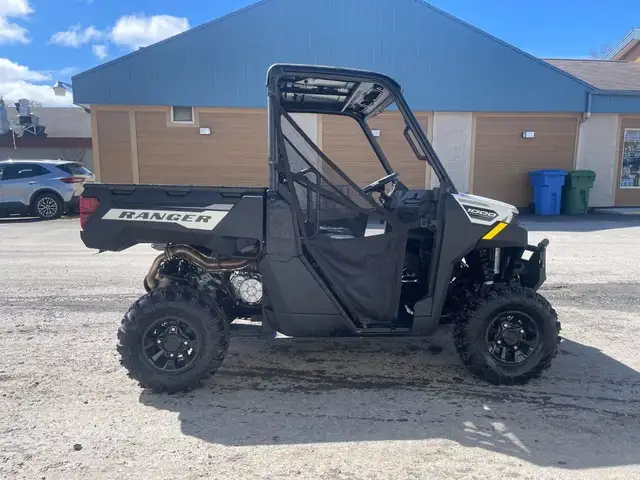 2025 Polaris RANGER 1000 PREMIUM $113 B/W ALL CREDIT ACCEPTED! in ATVs in Strathcona County - Image 4