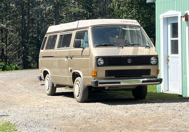 1985 Volkswagen Bus / Vanagon Westfalia in Cars & Trucks in Laval / North Shore