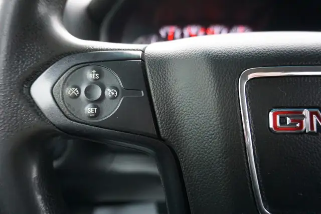 2016 GMC Sierra 1500 in Cars & Trucks in Oakville / Halton Region - Image 28