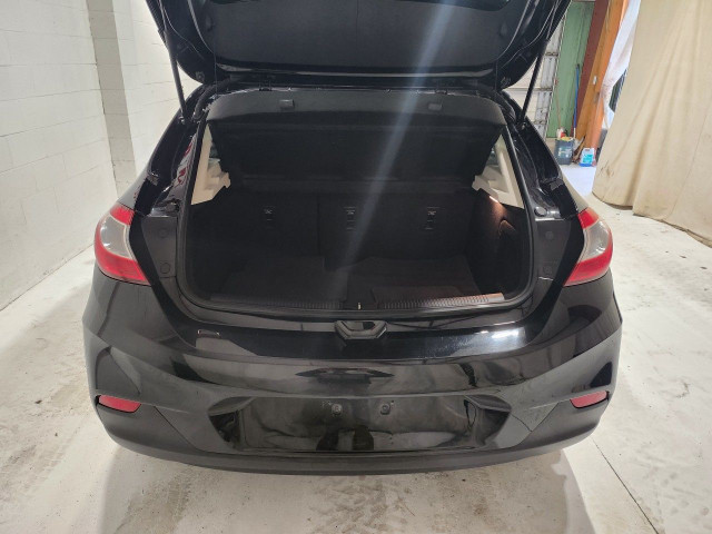 2018 Chevrolet Cruze in Cars & Trucks in Windsor Region - Image 4