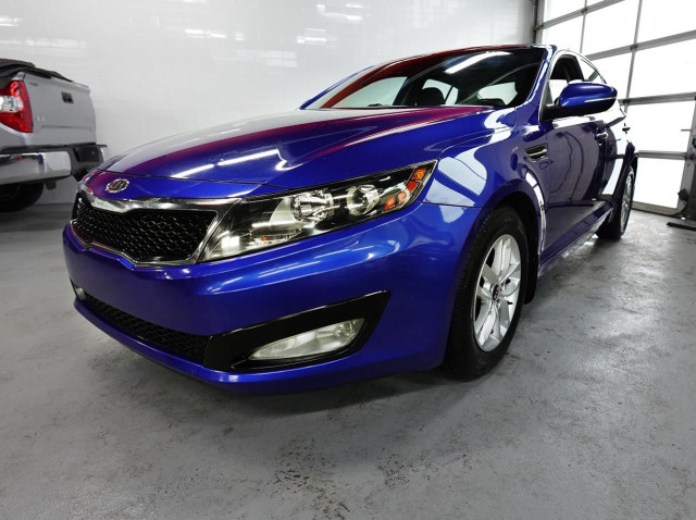 2011 Kia Optima PANO ROOF,ONE OWNER,NO ACCIDENT in Cars & Trucks in City of Toronto - Image 3