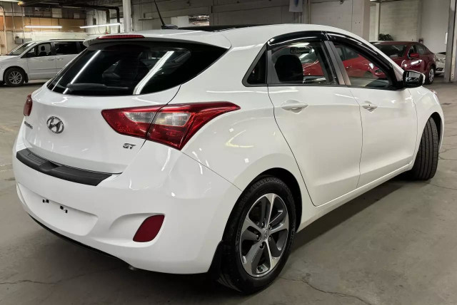 2016 HYUNDAI Elantra GT GT/NO ACCIDENT/TOIT/GPS/CAMERA/BLTH/ACMA in Cars & Trucks in City of Montréal - Image 4