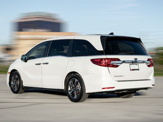 2020 Honda Odyssey EX-L|APPLE CAR PLAY |ROOF|LEATHER|SIDE CAMERA in Cars & Trucks in City of Toronto - Image 4