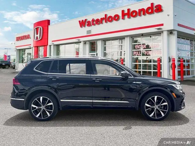 2024 Volkswagen Tiguan Highline R-Line | ACCIDENT FREE dans Autos et camions dans Kitchener / Waterloo - Image 10