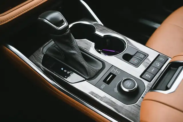 2021 Toyota Highlander 2021 LIMITED + AWD + GPS + CUIR + TOIT +  in Cars & Trucks in Longueuil / South Shore - Image 21