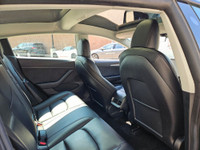 This stunning TESLA MODEL 3 is a perfect mix of modern style and cutting-edge technology. Boasting a... (image 9)