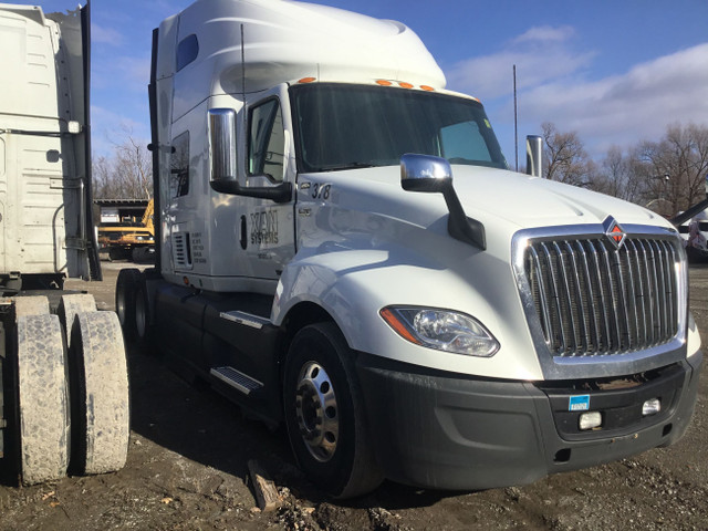 2018 INTERNATIONAL LT625 HIGHWAY / SLEEPER TRUCK / TRACTOR in Heavy Trucks in La Ronge - Image 2