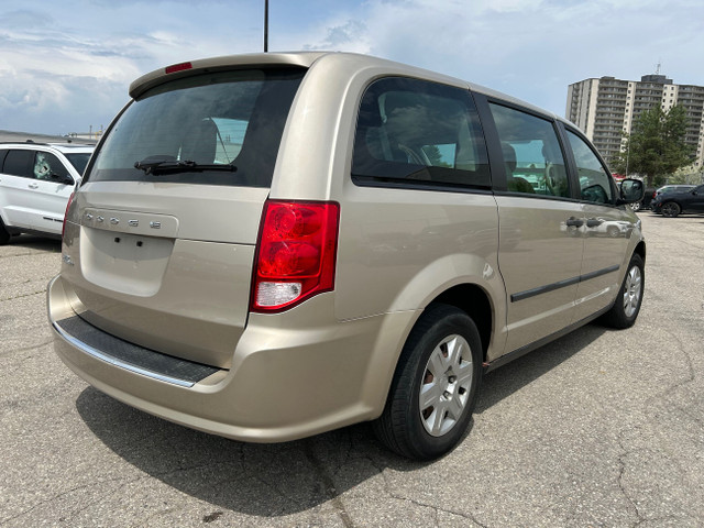 2013 Dodge Grand Caravan SE/SXT Low Kms | Clean Vehicle | AS... in Cars & Trucks in Kitchener / Waterloo - Image 3