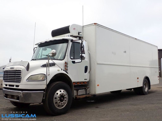 2008 Freightliner M2106 in Heavy Trucks in Longueuil / South Shore - Image 3