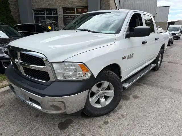 2018 RAM 1500 SXT CREW CAB 4X4 | REARVIEW CAM | HEMI V8 in Cars & Trucks in Ottawa - Image 4