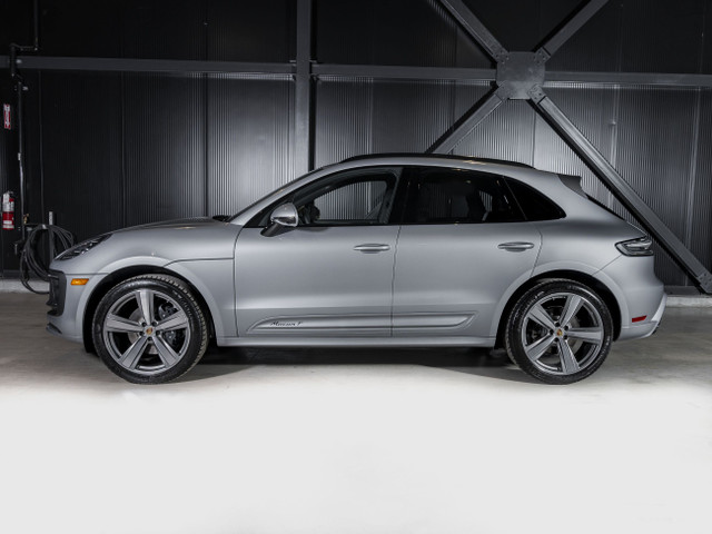 2024 Porsche Macan 2024 Macan T Certifié Porsche Approved in Cars & Trucks in Québec City - Image 2