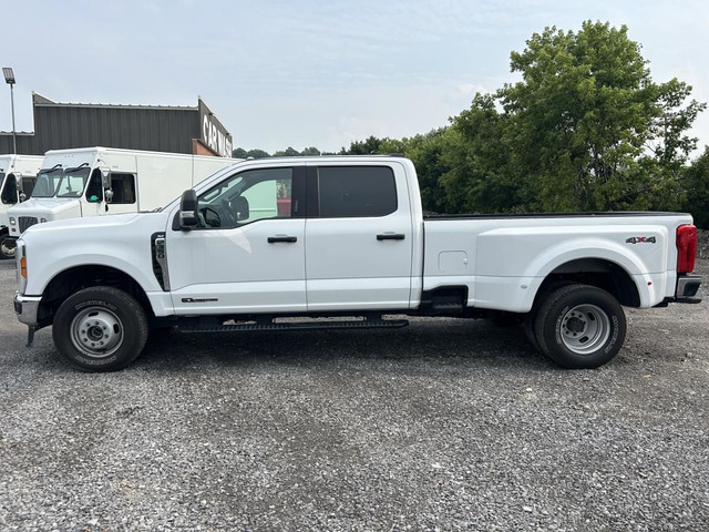 2023 Ford Super Duty F-350 DRW XLT in Cars & Trucks in Ottawa - Image 2