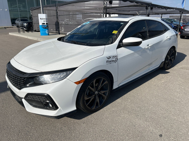 2017 Honda Civic Hatchback Sport Touring 6Spd,Leather, Roof, Nav in Cars & Trucks in Calgary