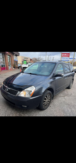 2012 Kia Sedona EX