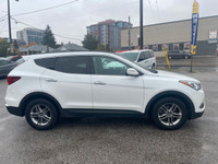 Absolutely gorgeous 2017 Hyundai Santa Fe Sport in excellent condition. No accidents, one owner AWD,... (image 1)