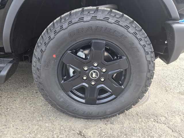 2025 Ford Bronco OUTER BANKS | BLACK APP PKG | 360 CAM | G.O.A.T in Cars & Trucks in Calgary - Image 4