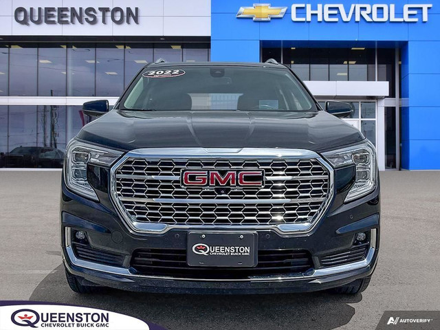 2022 GMC Terrain Denali AWD | PANO ROOF | LOW KM | CLEAN CARFAX in Cars & Trucks in Hamilton - Image 2
