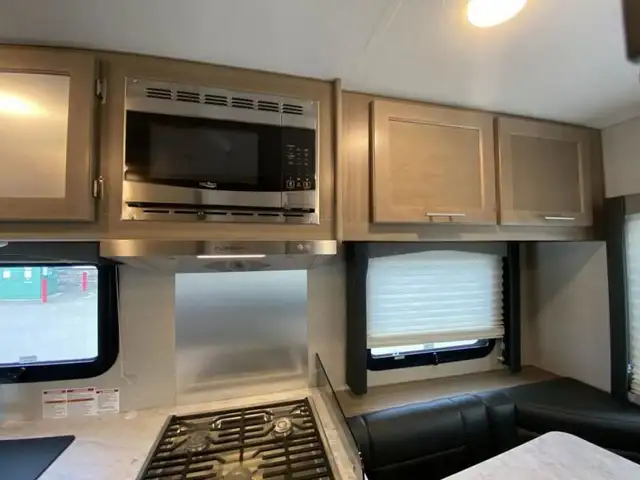 2022 Adventurer LP Class C Adventurer 19RD in RVs & Motorhomes in Edmonton - Image 16