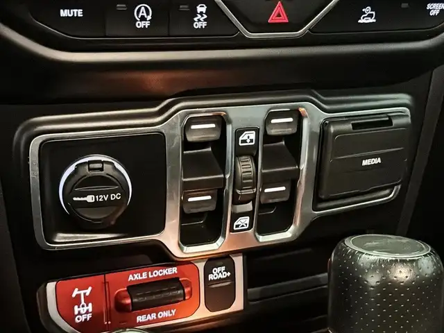 2022 Jeep Gladiator Mojave 4x4 Suspension Fox Desert Rated Cuir  in Cars & Trucks in Laval / North Shore - Image 27