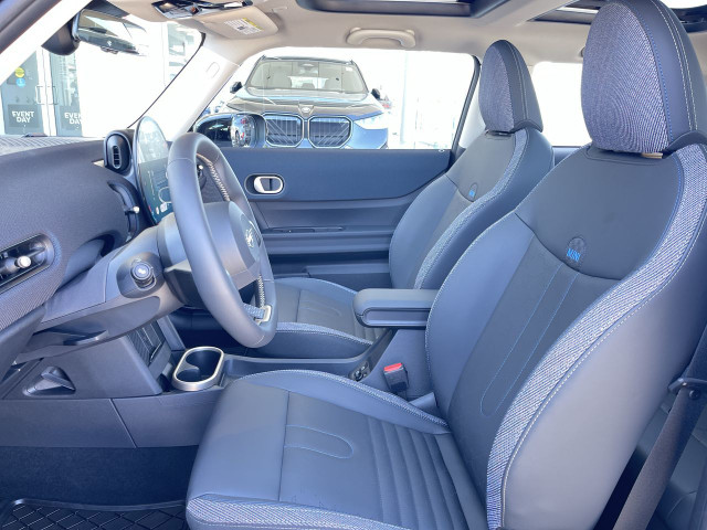 2025 MINI 3 Door in Cars & Trucks in Calgary - Image 3