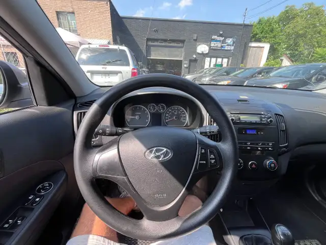 Hyundai Elantra Touring SE Manual 2012 in Cars & Trucks in Longueuil / South Shore - Image 9