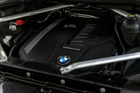 Francais: * Sièges ventilés * Fonction massage pour le conducteur et le passager * Phares BMW Laserl... (image 9)